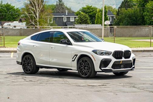 White Metallic 2022 BMW X6 M Base