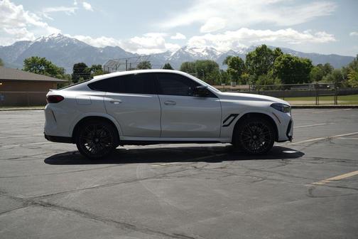 Mineral White Metallic 2022 BMW X6 M Base