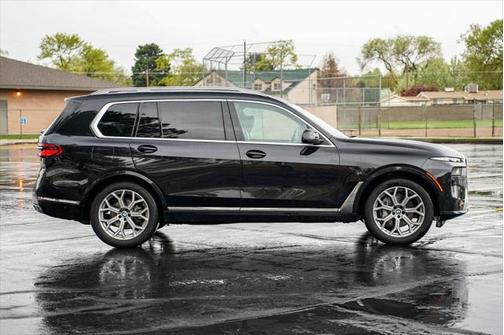 2025 BMW X7 xDrive40i