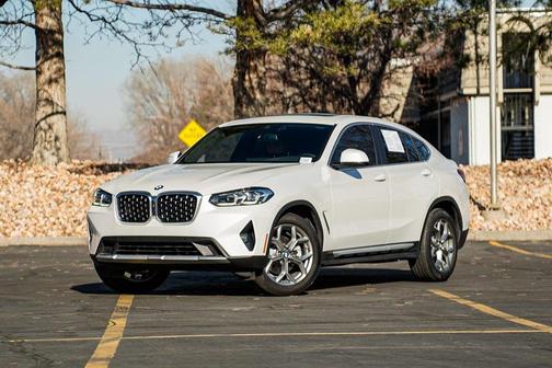 2023 BMW X4 xDrive30i