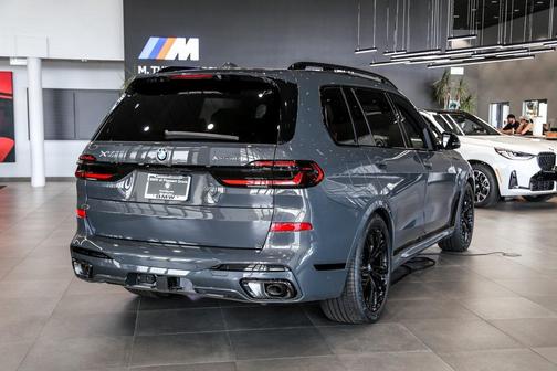 2026 BMW X7 xDrive40i