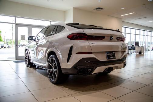 Alpine White 2027 BMW X6 M60i
