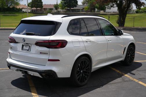 Mineral White Metallic 2023 BMW X5 M50i