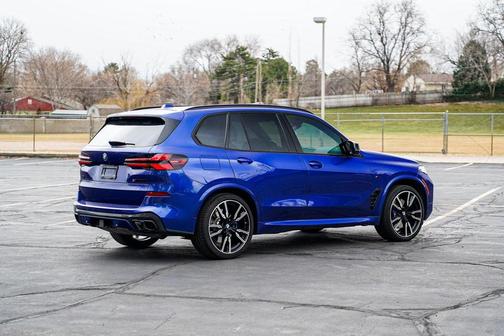 2024 BMW X5 M60i