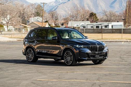 2025 BMW X5 M60i
