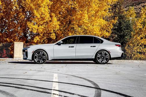 2025 BMW 760 xDrive