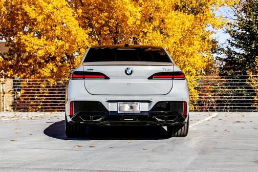 2025 BMW 760 xDrive