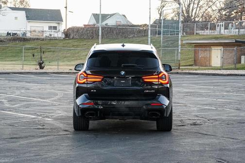 2022 BMW X3 M40i