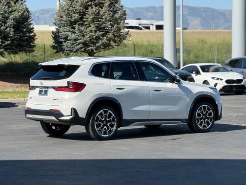 Alpine White 2023 BMW X1 xDrive28i
