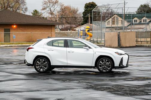 2024 Lexus UX 250h F Sport