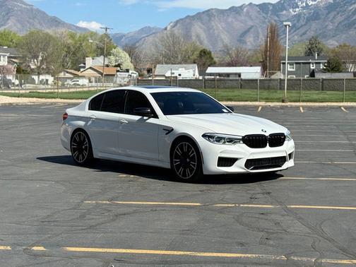 Alpine White 2019 BMW M5 Competition