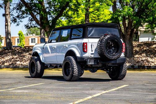 Oxford White 2022 Ford Bronco Outer Banks
