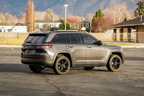 2023 Jeep Grand Cherokee Altitude