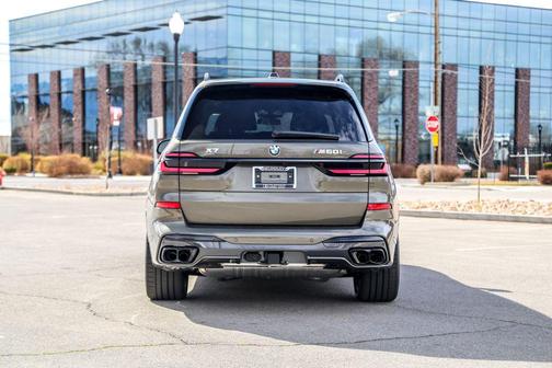 2026 BMW X7 M60i