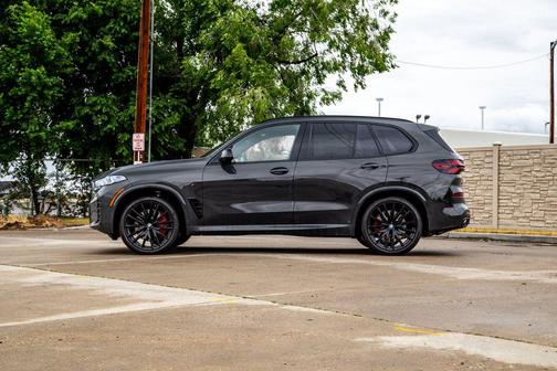 Dravit Grey Metallic 2026 BMW X5 M60i