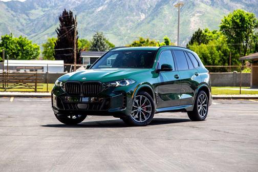 Manhattan Green Metallic 2026 BMW X5 xDrive40i