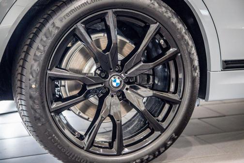 C4p 2027 BMW X7 xDrive40i