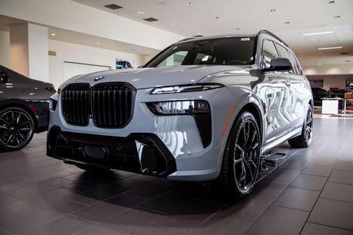 C4p 2027 BMW X7 xDrive40i
