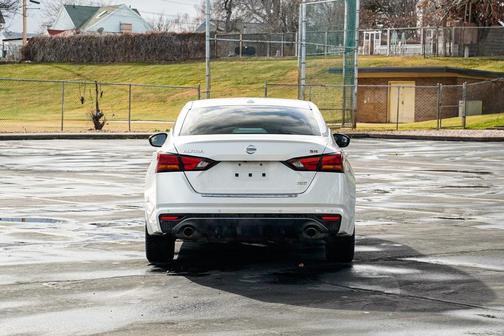 2022 Nissan Altima SR Intelligent AWD