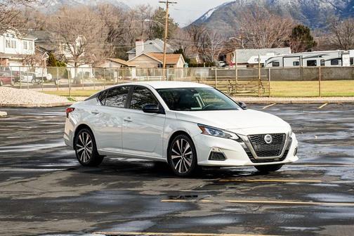 2022 Nissan Altima SR Intelligent AWD