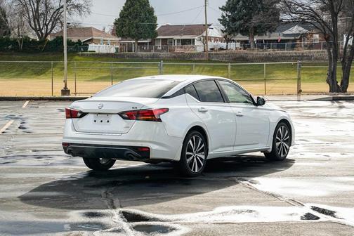 2022 Nissan Altima SR Intelligent AWD