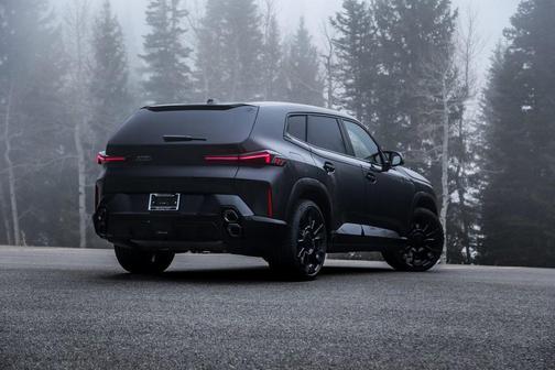 2025 BMW XM Base