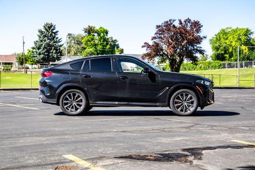 Black Sapphire Metallic 2027 BMW X6 xDrive40i