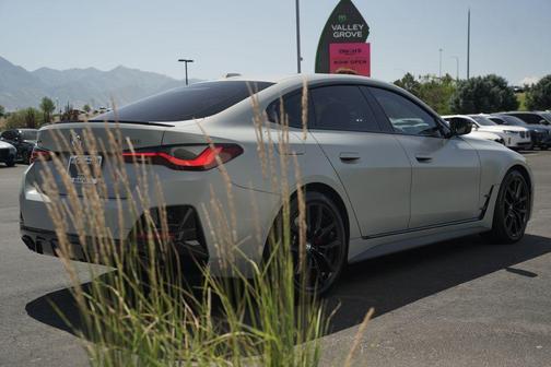 Brooklyn Gray Metallic 2024 BMW M440 i xDrive