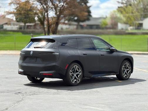 Dark Graphite Metallic 2023 BMW iX xDrive50