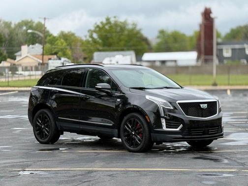 Stellar Black Metallic 2022 Cadillac XT5 Sport