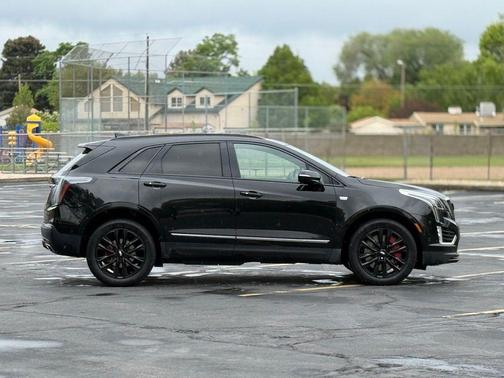 Stellar Black Metallic 2022 Cadillac XT5 Sport
