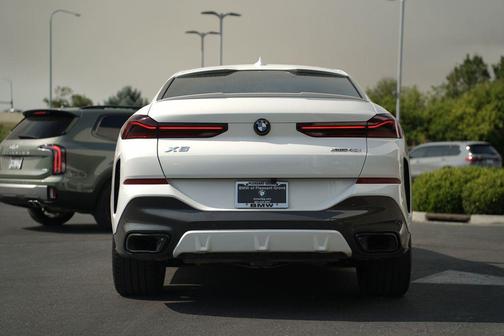 Alpine White 2021 BMW X6 xDrive40i