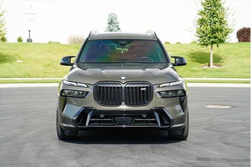 2025 BMW X7 M60i