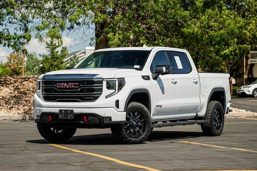 2023 GMC Sierra 1500 AT4