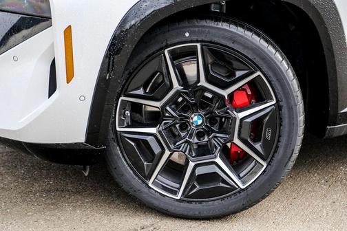 2025 BMW XM Base