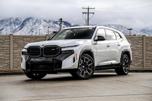 2025 BMW XM Base