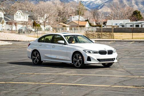 2023 BMW 330 xDrive