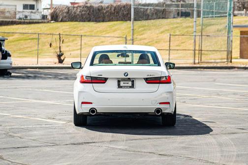 2023 BMW 330 xDrive