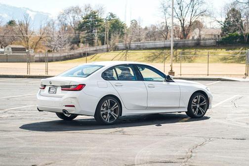 2023 BMW 330 xDrive