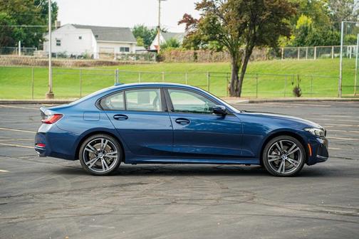 2023 BMW 330 xDrive