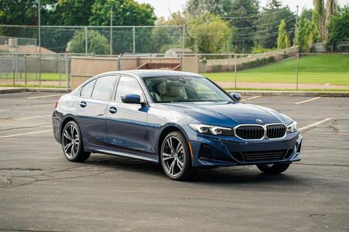 2023 BMW 330 xDrive