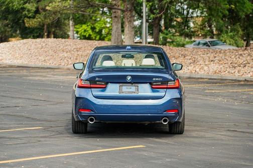 2023 BMW 330 xDrive