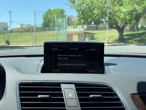 Glacier White 2016 Audi Q3 2.0T Premium Plus