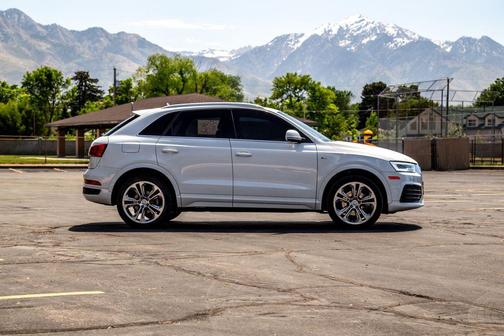 Glacier White 2016 Audi Q3 2.0T Premium Plus