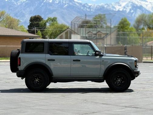 Cactus Gray 2023 Ford Bronco Wildtrak