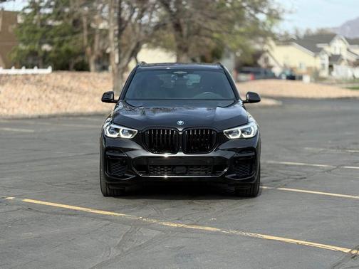 Black Sapphire Metallic 2023 BMW X5 PHEV xDrive45e