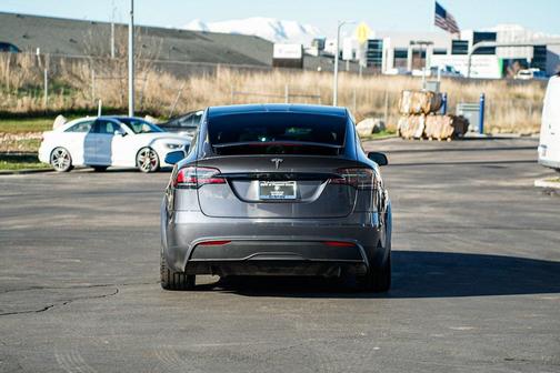 2022 Tesla Model X Dual Motor All-Wheel Drive