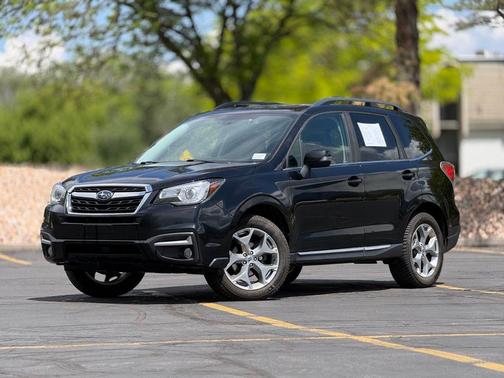 Crystal Black Silica 2018 Subaru Forester 2.5i Touring
