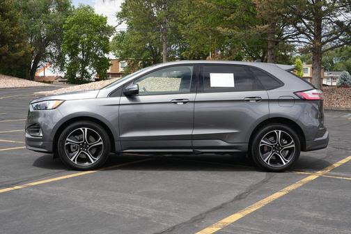 Carbonized Gray Metallic 2022 Ford Edge ST