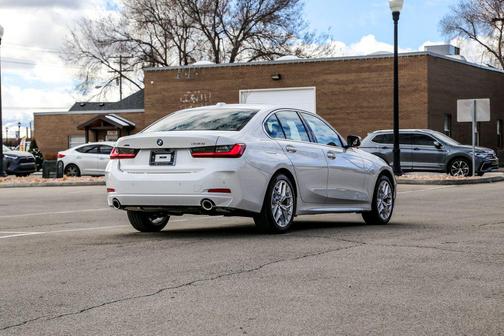2026 BMW 330 xDrive NA